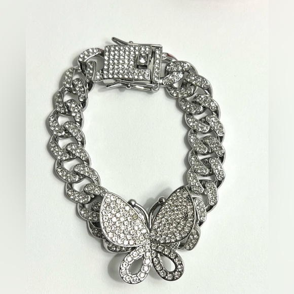 Women’s Cuban link bracelet with butterfly charm and diamond simulant CZs - Picture 8 of 9